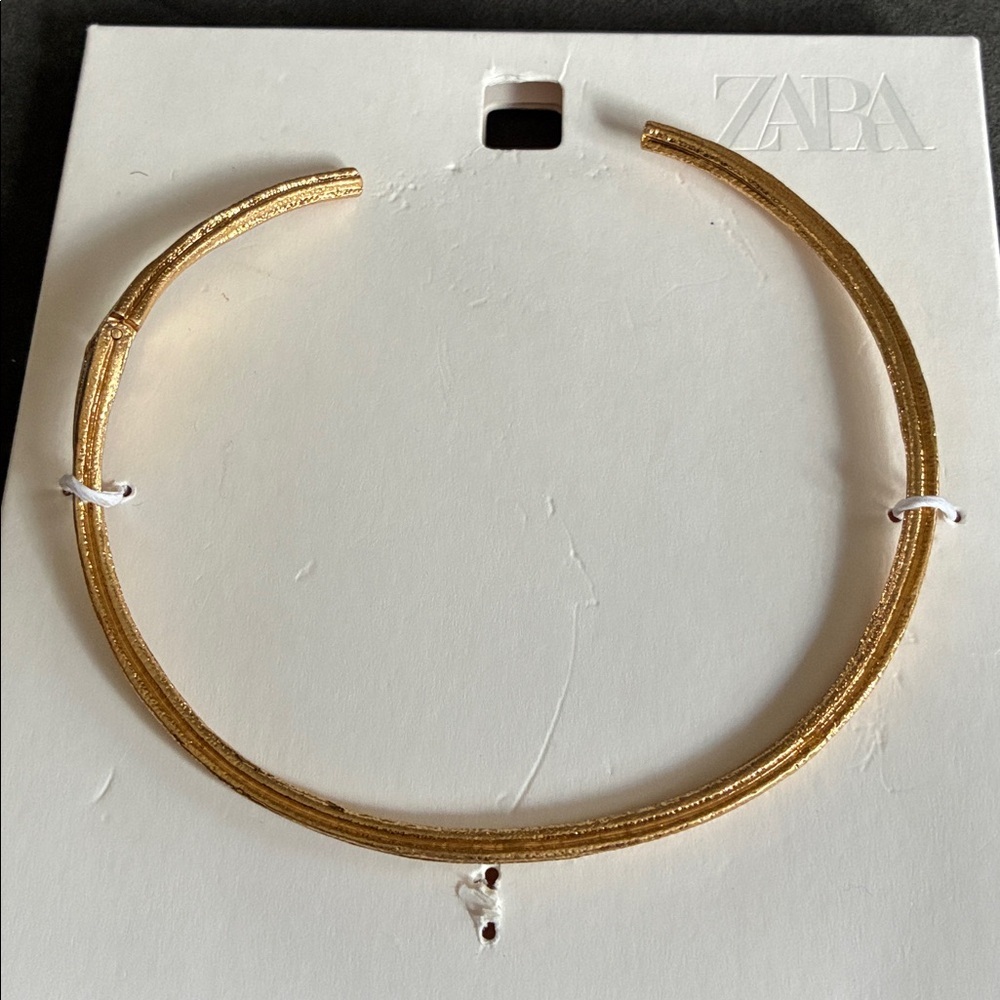 NWT. Zara Golden Textured Metal Choker Necklace. - Picture 7 of 9